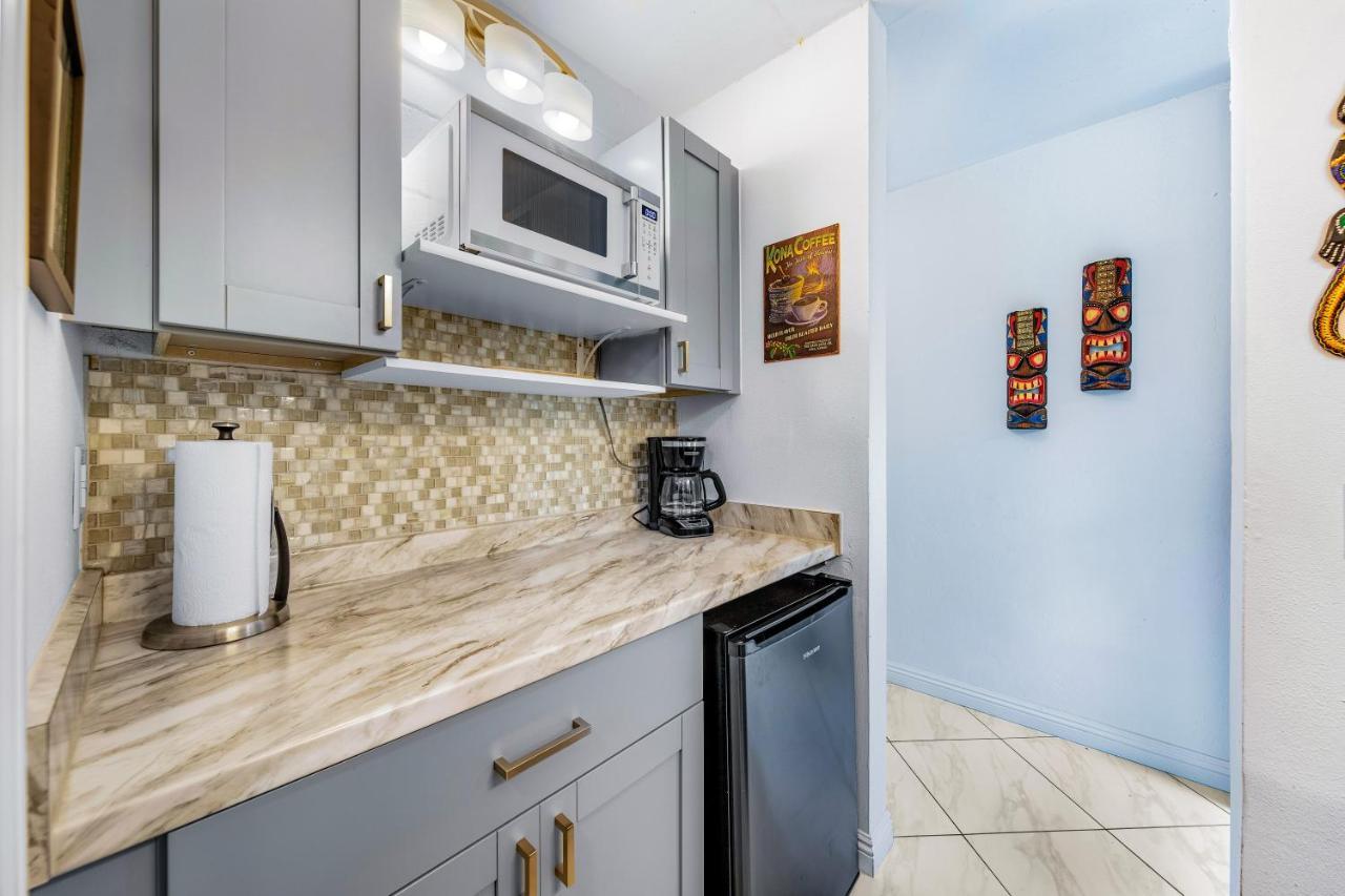 Downtown Hawaiian Theme Condo With Hot Tub, Pool & Beach - Kona Islander Inn Kailua-Kona Eksteriør bilde