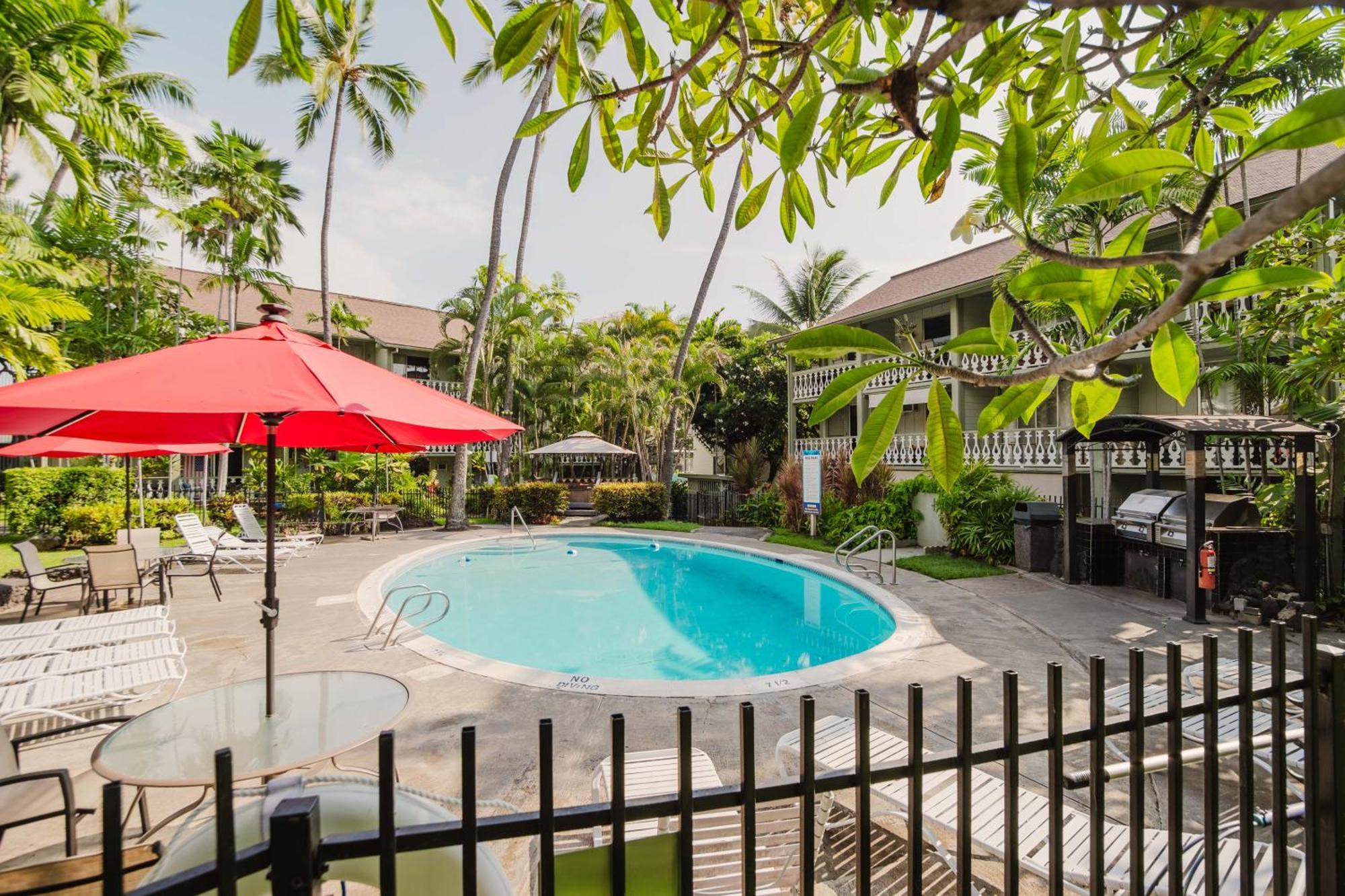 Downtown Hawaiian Theme Condo With Hot Tub, Pool & Beach - Kona Islander Inn Kailua-Kona Eksteriør bilde